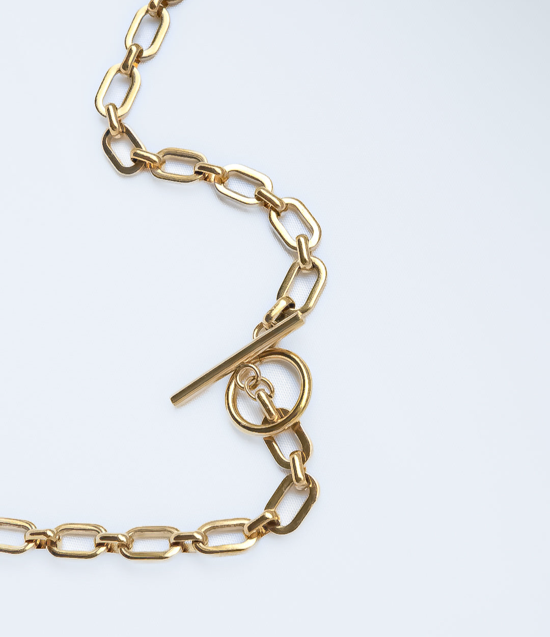 Chunky Link Chain Necklace with T-Bar Closure