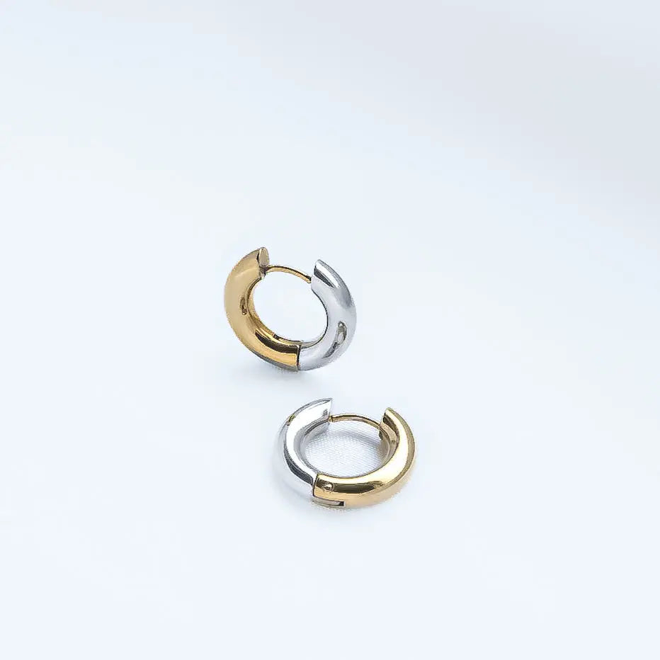 Duo Tone Huggies Ariella Edit