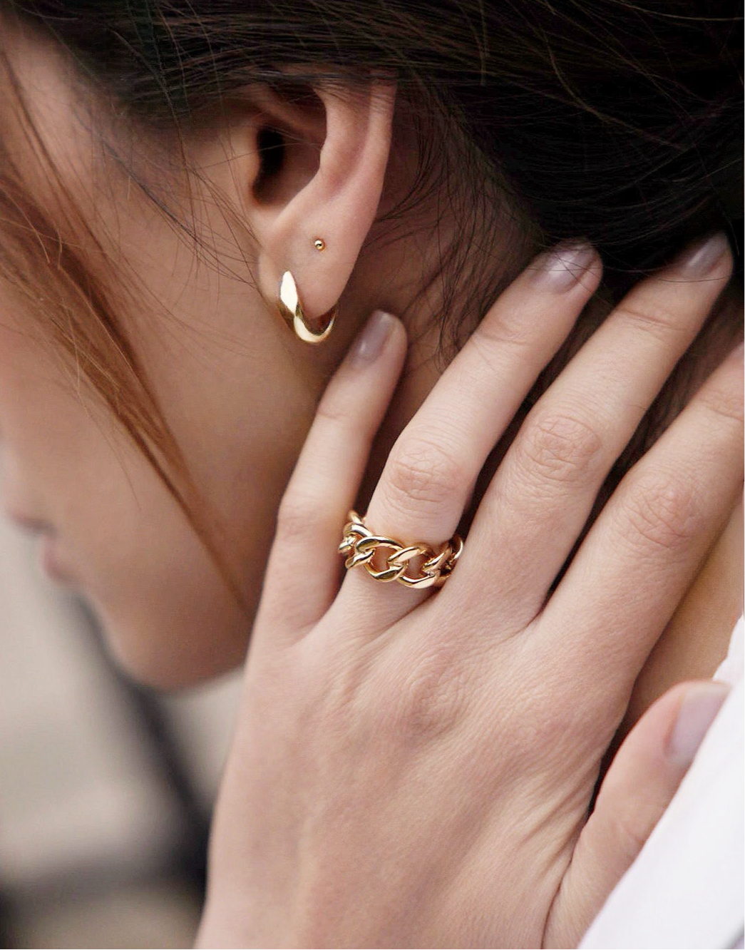 Sculpted Bold Chain Ring